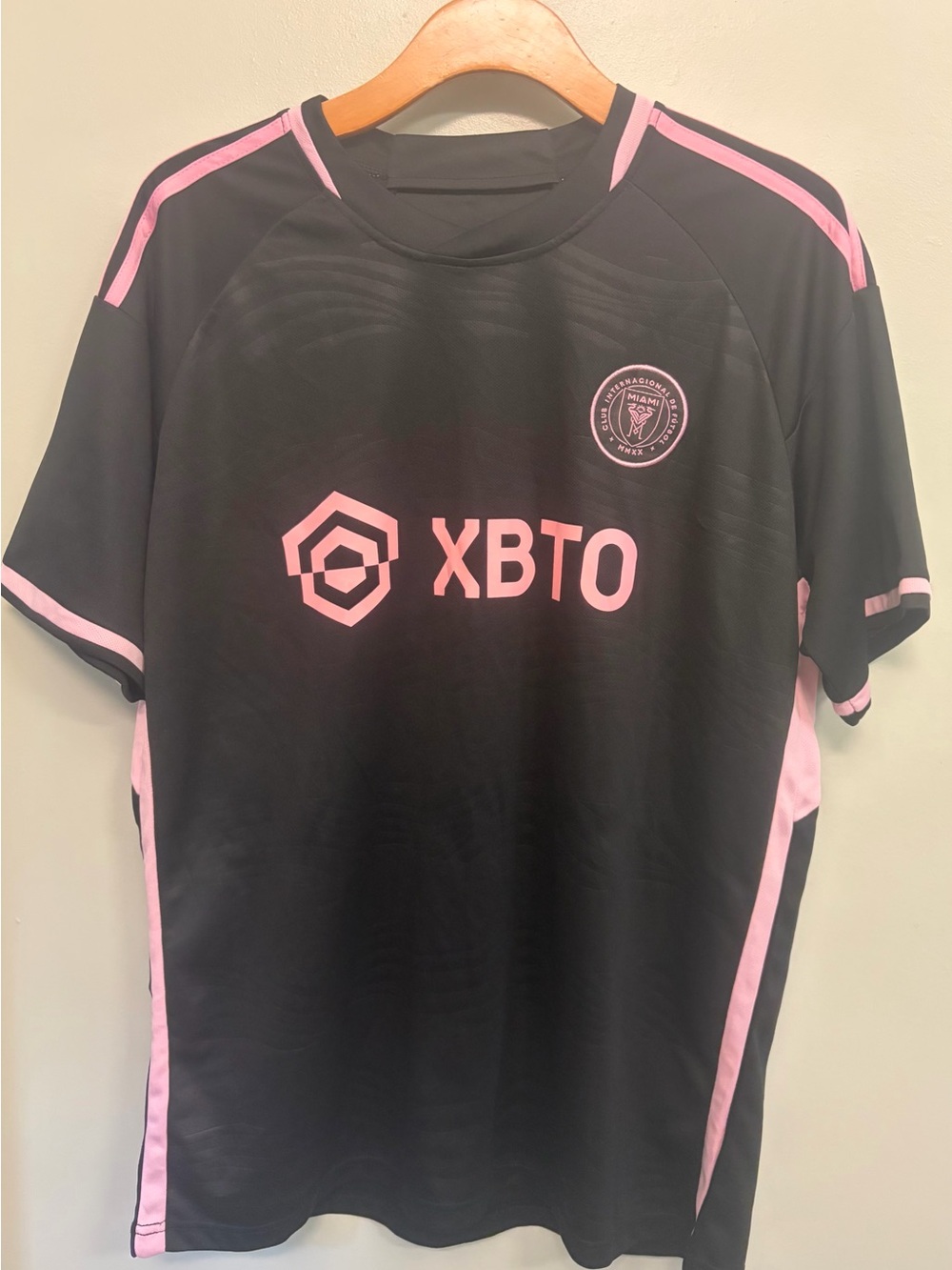 Adult 2XL Black and Pink Athletic Jersey